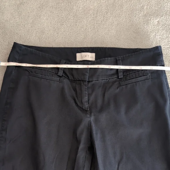 LOFT Black Capri Pants - Picture 4 of 9